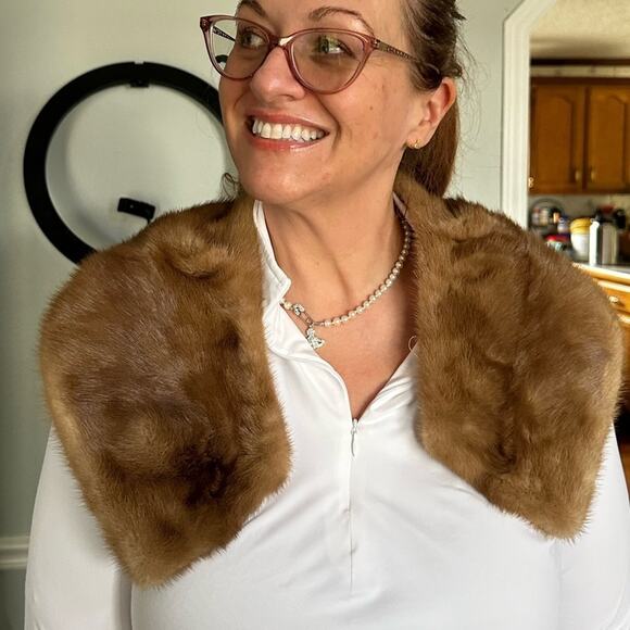 Mink coat sweater collar